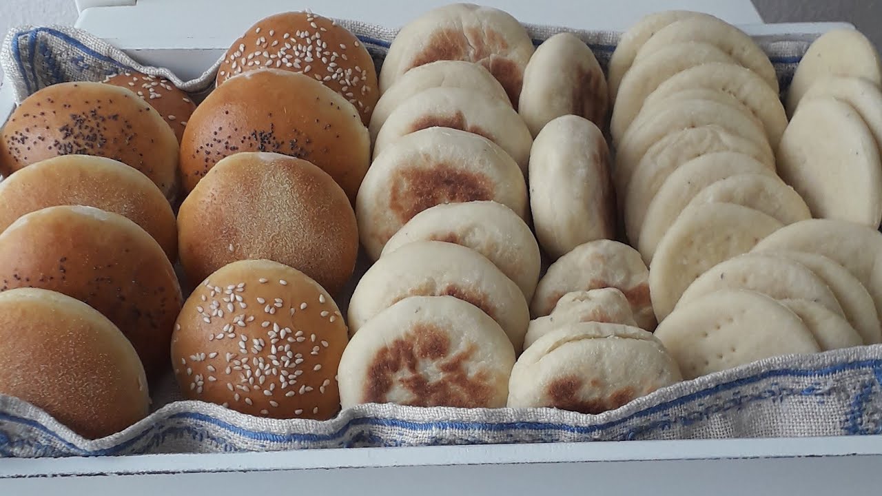 العجينة السحرية لجميع الفطائر الرمضانية.فقط بنصف كيلو دقيق حضرت 3 اشكال من فطائر طرية و قطنية👌👌👌