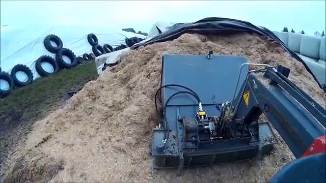 Einstreuen mit Weidemann T4512 & Mehrtens [2015]