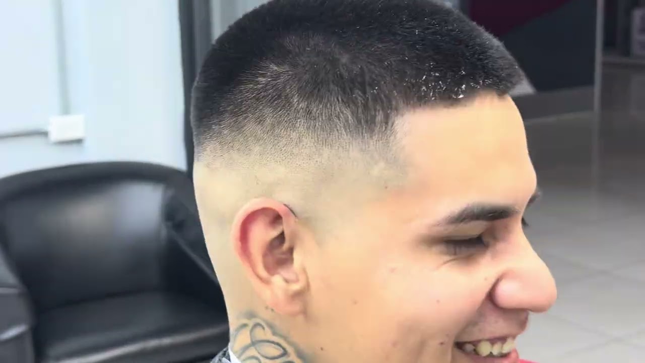 High fade #barbershop #barbero #explore #haircut #fade #hairstyle #fypシ 