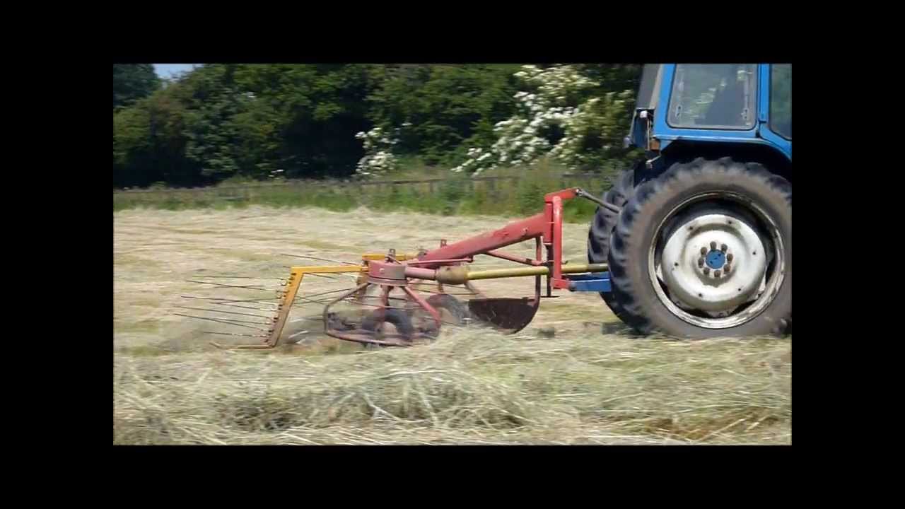 Hay turning with Ford 4610