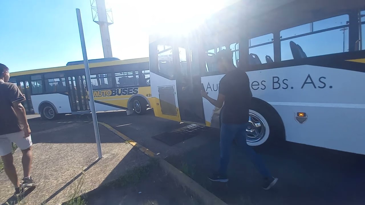 Entrada de grupo autobuses (Expo Tablada 2023)