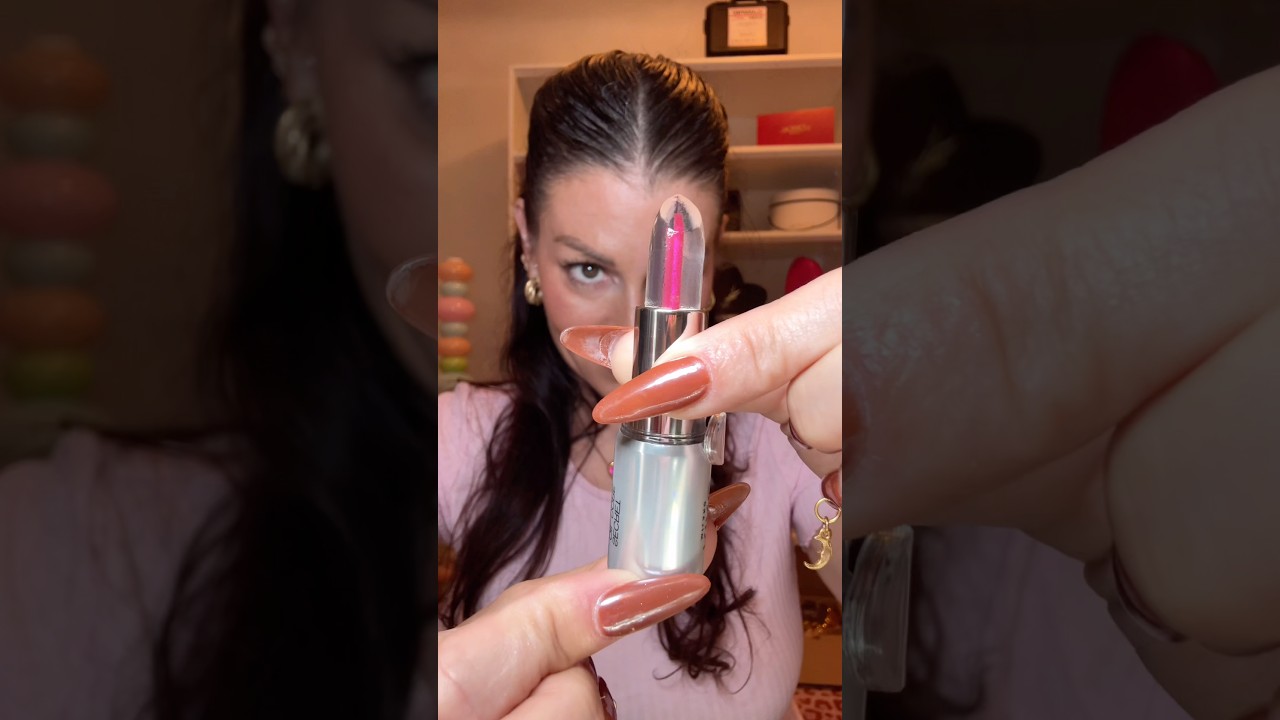 Ce baume &agrave; l&egrave;vres secret oil est vraiment tr&egrave;s original !!