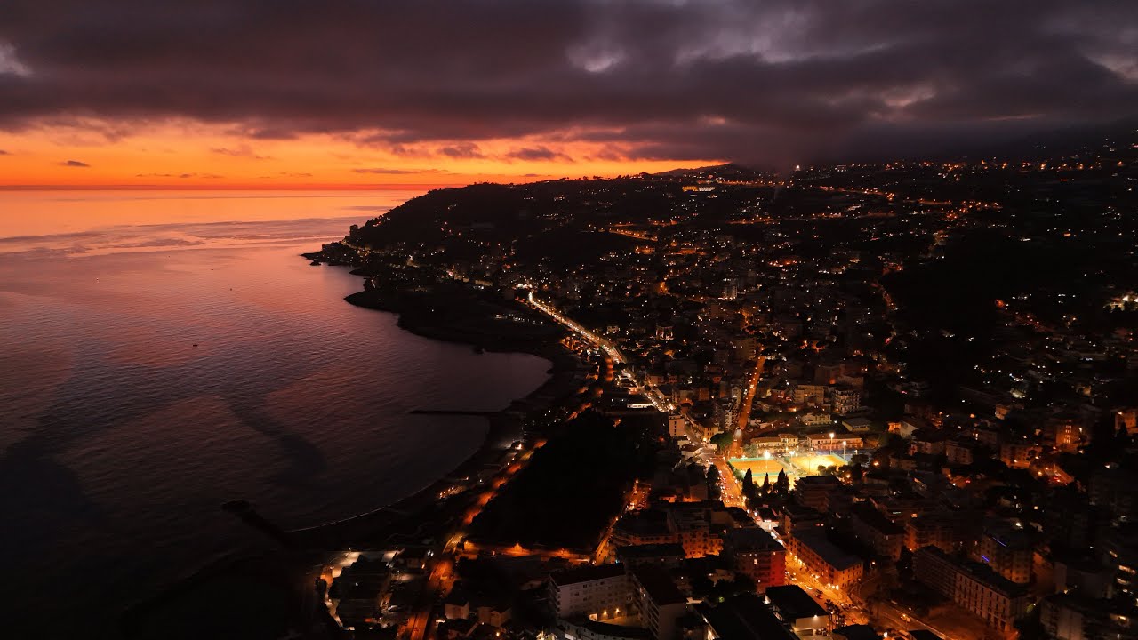 Sanremo by Night Christmas Edition da DJI Mini 4 Pro