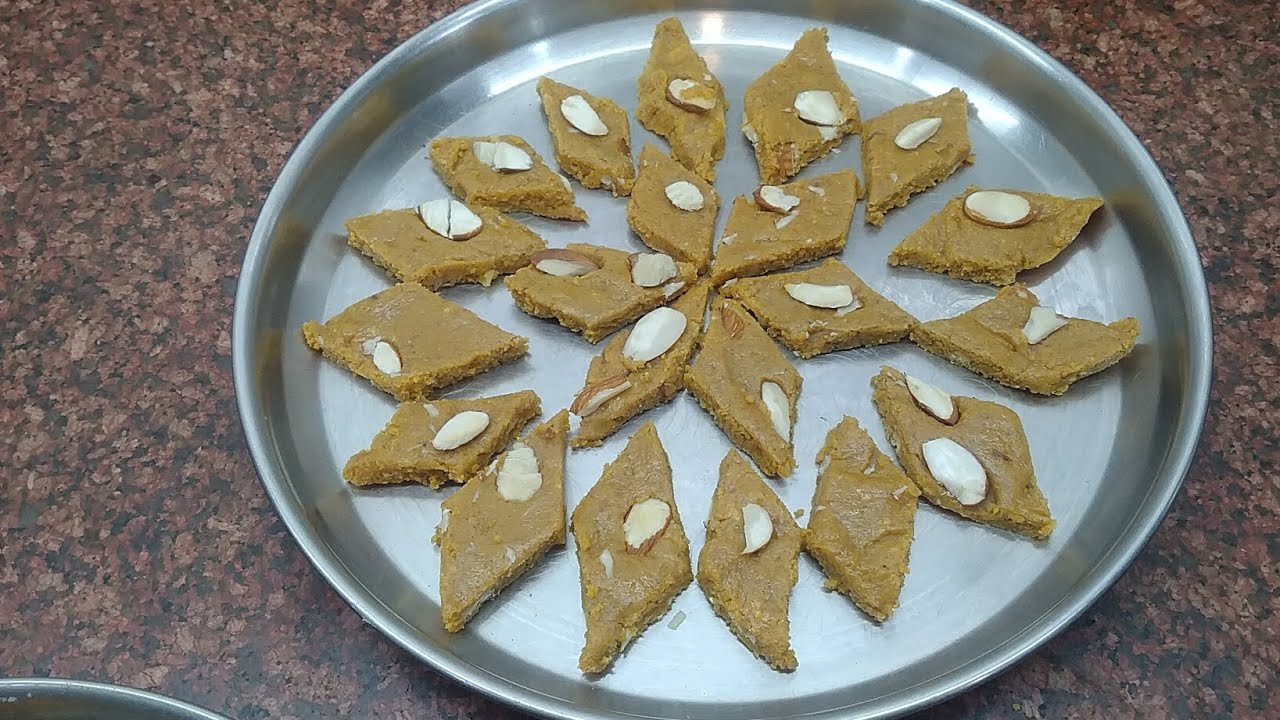 Gud aur besan se banai Barfi II Unique Geeta kitchen 