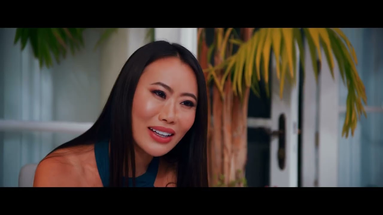 Holiday Twist (Official Trailer)