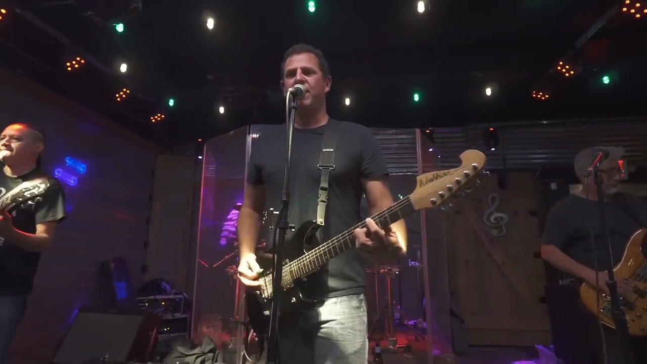 Clutch Munkee “Machinehead” (Pro-shot) Bush cover @ Garage Bar 11/21/25
