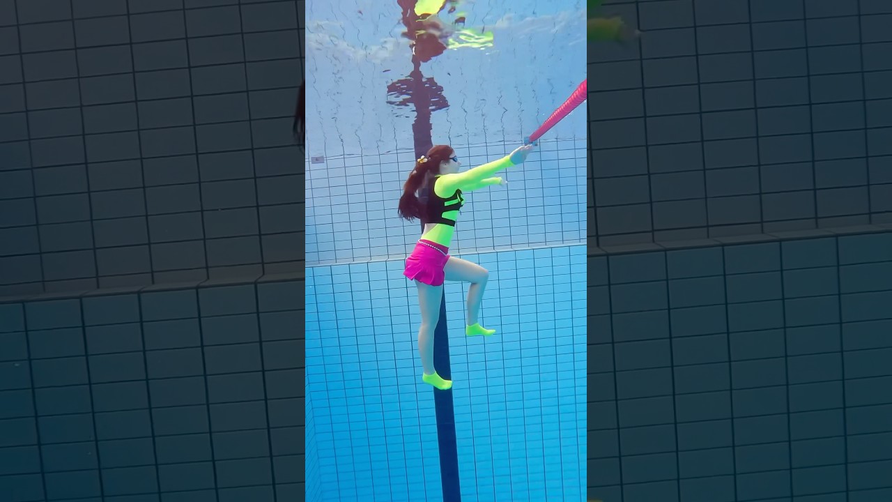 Jak wspinam się po niewidzialnych schodach z głębokości 5 metr&oacute;w pod wodą 🪜🌊