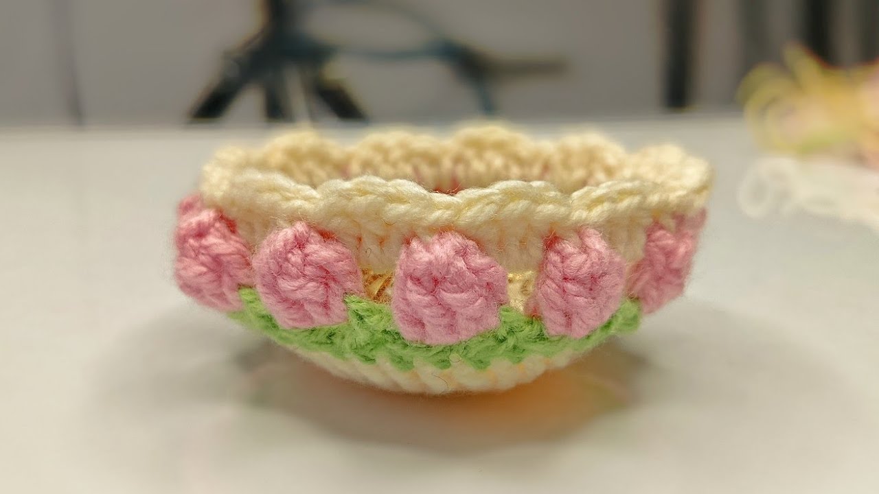Crochet trinket dish tutorial/how to crochet a jewelry tray for beginners