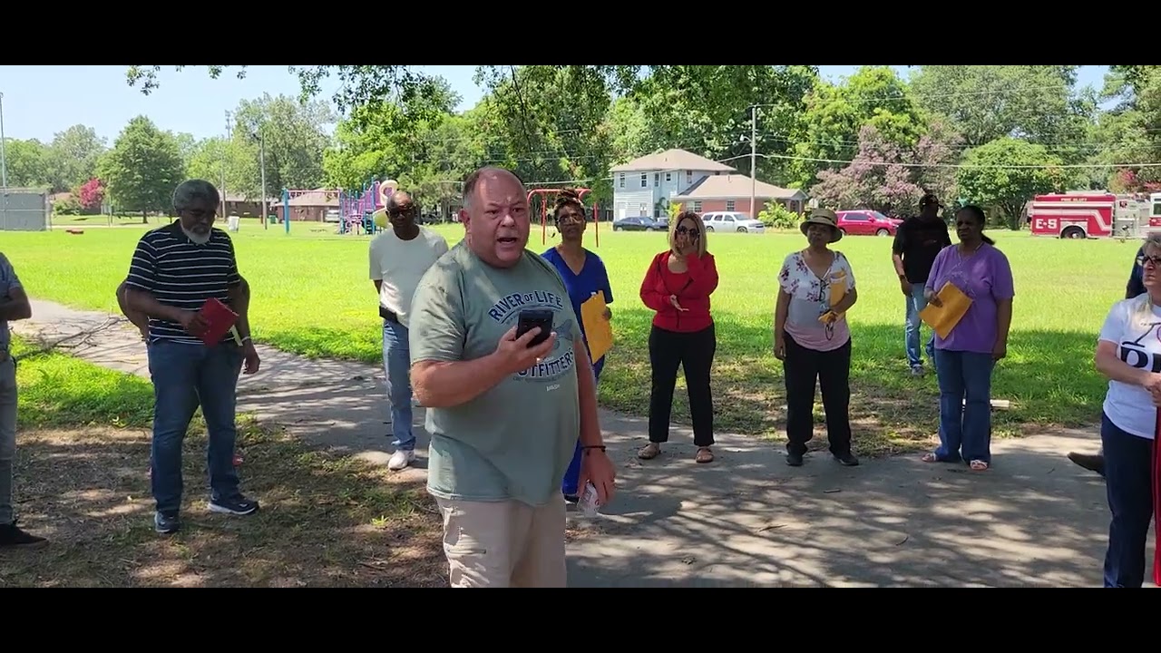 Pine Bluff, Ark., city officials and religious leaders vow to fight violent crime through prayer