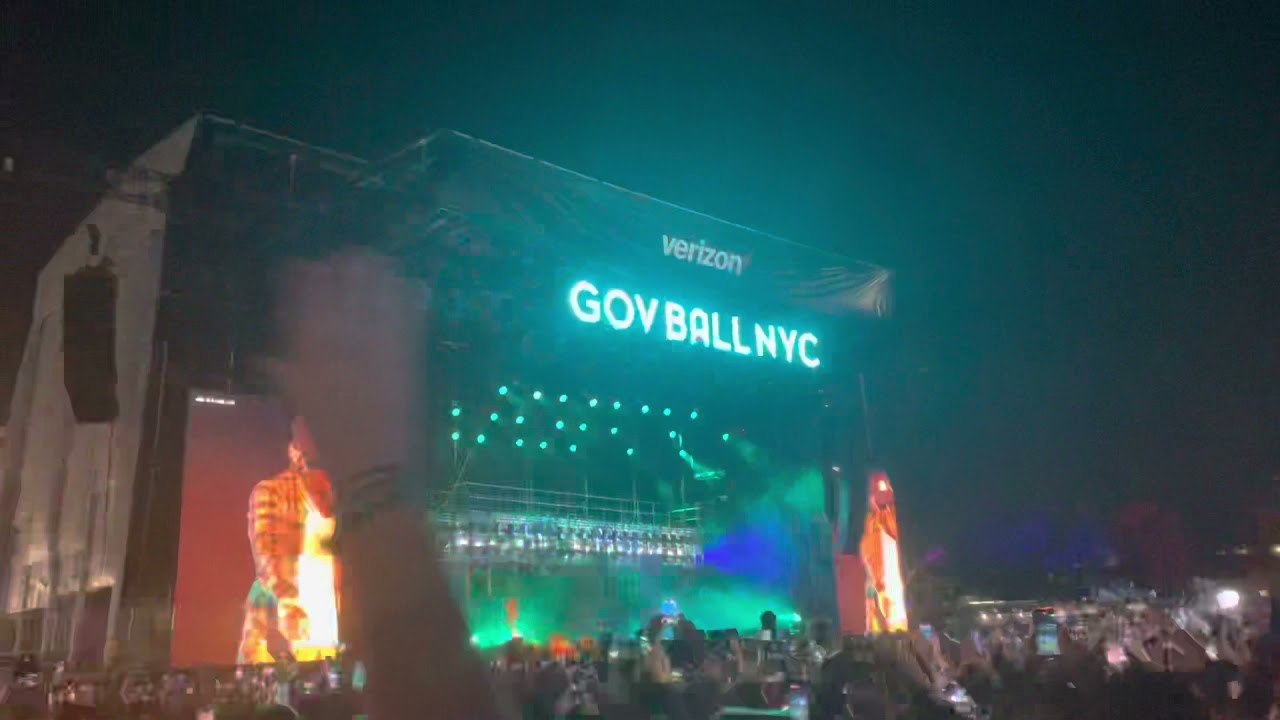 Post Malone Brings Out Young Thug To Preform Goodbyes (Live @ Governor&rsquo;s Ball 2021)