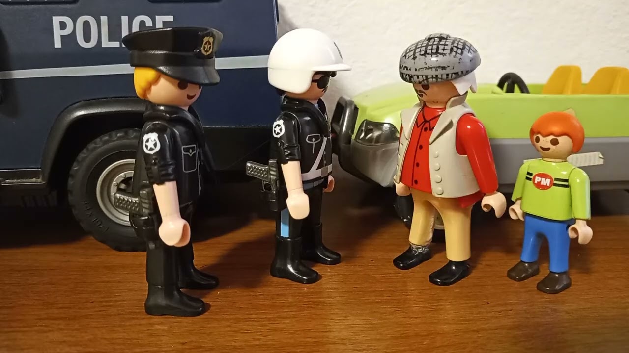 Playmobil el abuelo que mal conduce 