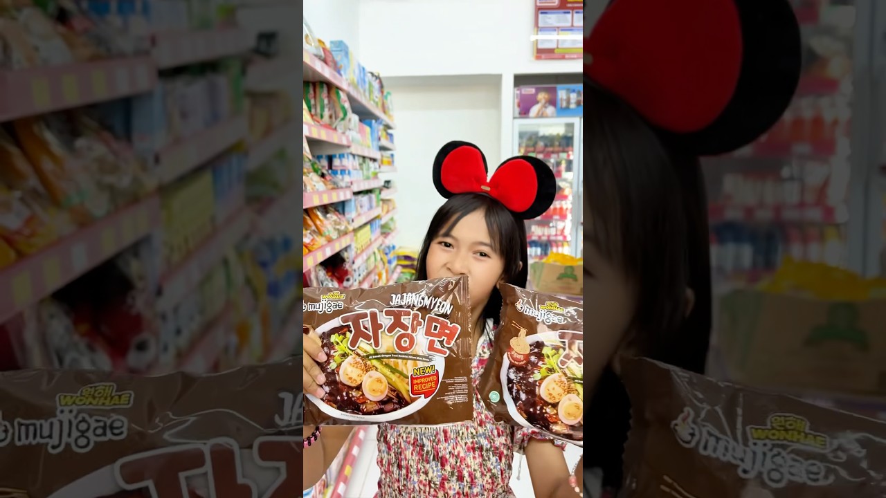 Mie hitam raksasa yang lagi viral di sekolahan aku⁉️ Jajangmyeon Mujigae
