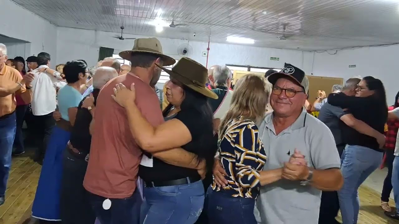 #377 AMARANTO E SEU CONJUNTO, SEDE LEODORO DE AZEVEDO EM CANELA RS
