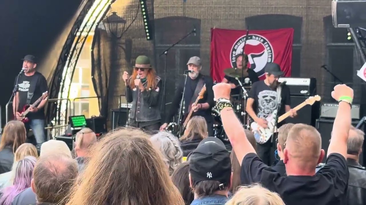 PELLE MILJOONA & PISPALA PUNKS – Olen työtön – 23.8.2025 Punk ja Yäk, Taiteen talo, Turku