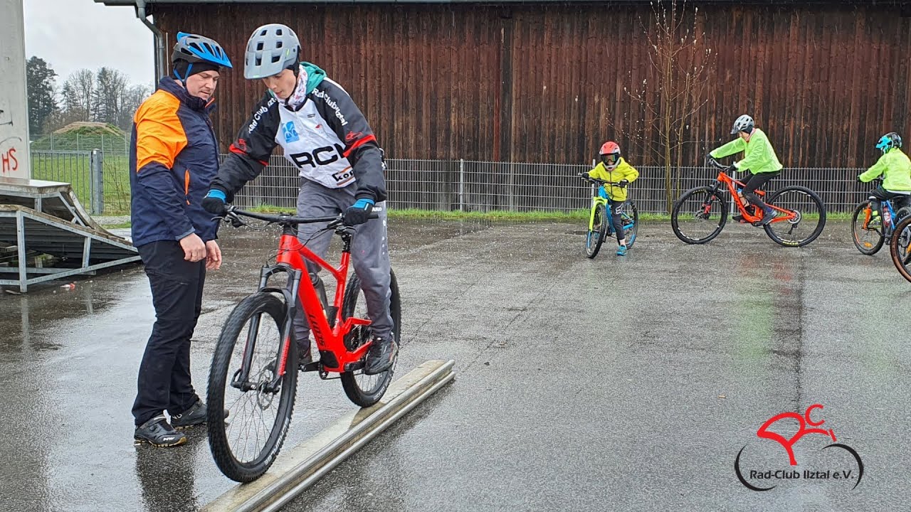 RCI KIDS meistern mit Bravour das Technik Training in Büchlberg unter extremen Bedingungen