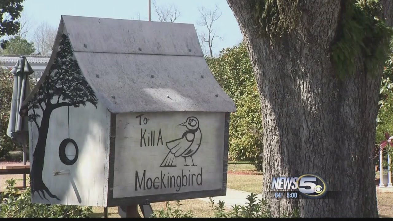 Author Harper Lee Passes Away at 89