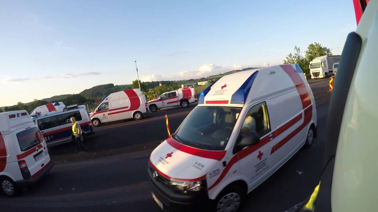 Verkehrsunfall A8-Ort im Innkreis LKW stürzt um 03 06 2016