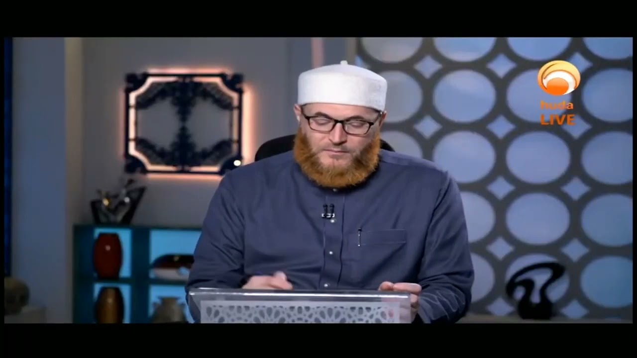 Can we give Zakat to someone who has gold but no money? | Dr Muhammad Salah