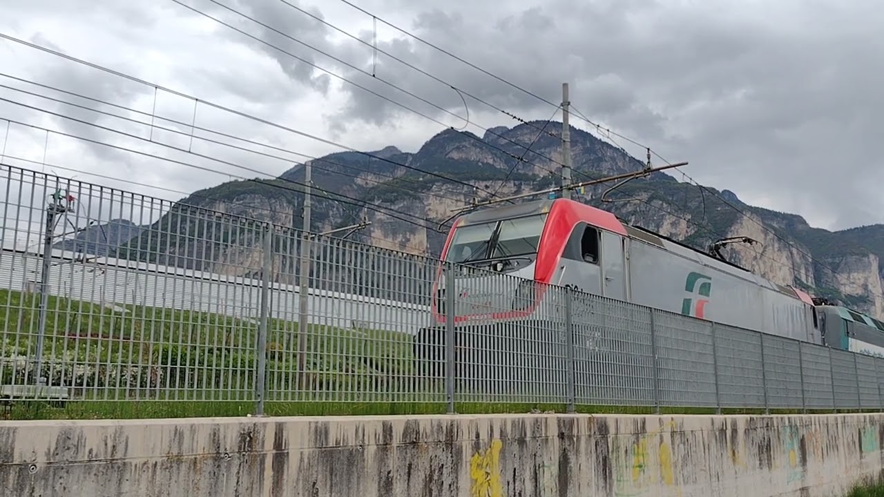 Locomotiva Bombardier - E494.001 Traxx MIR partenza da ferma