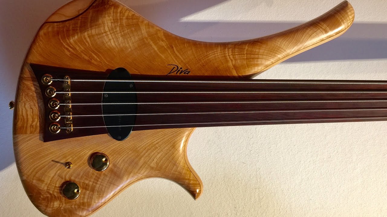 Fre0103 - Fretless #3 (Intonation #2 - Oktaven) - German Bass Lesson Tutorial