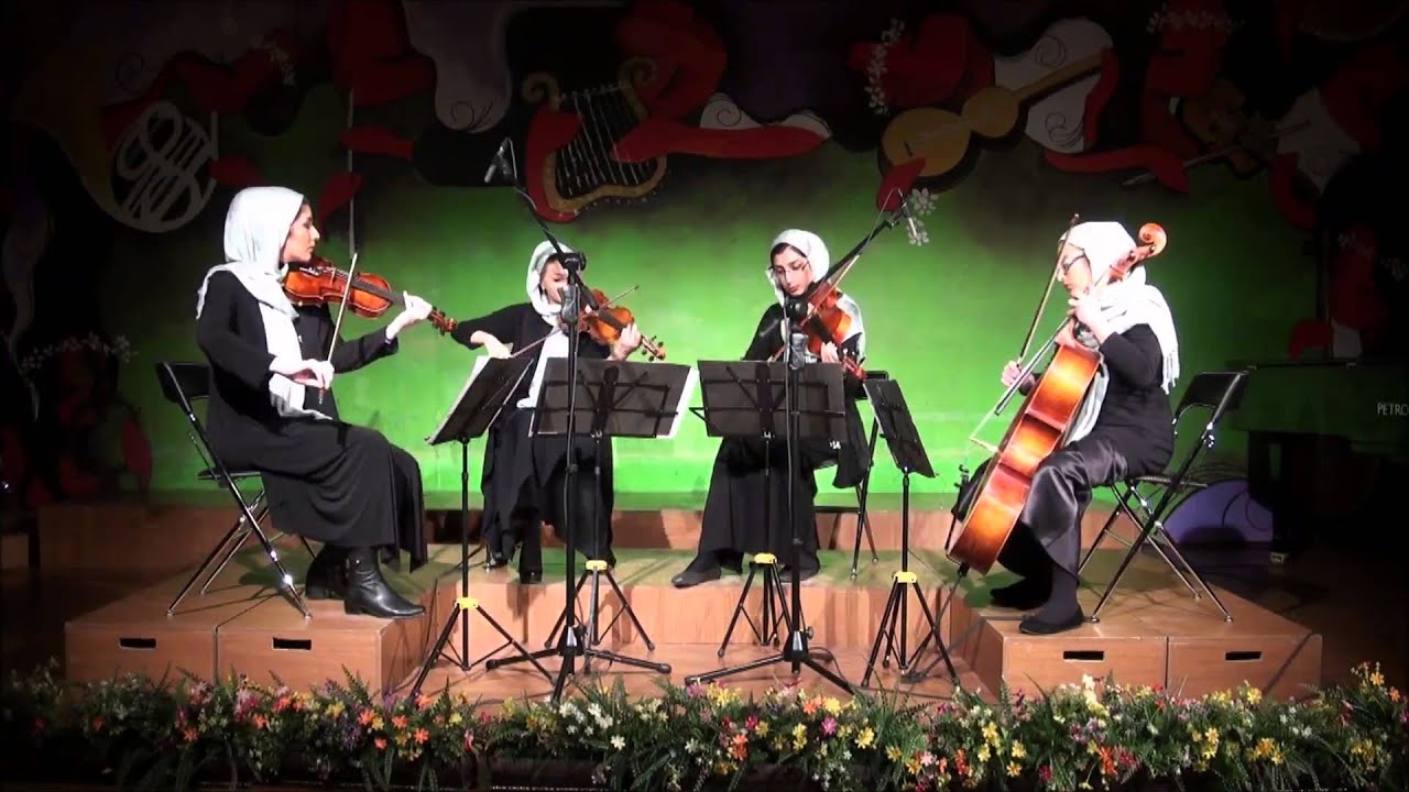 Vartapet Komitas :: 10 Armenian Folk Songs and Dances - The Red Shawl