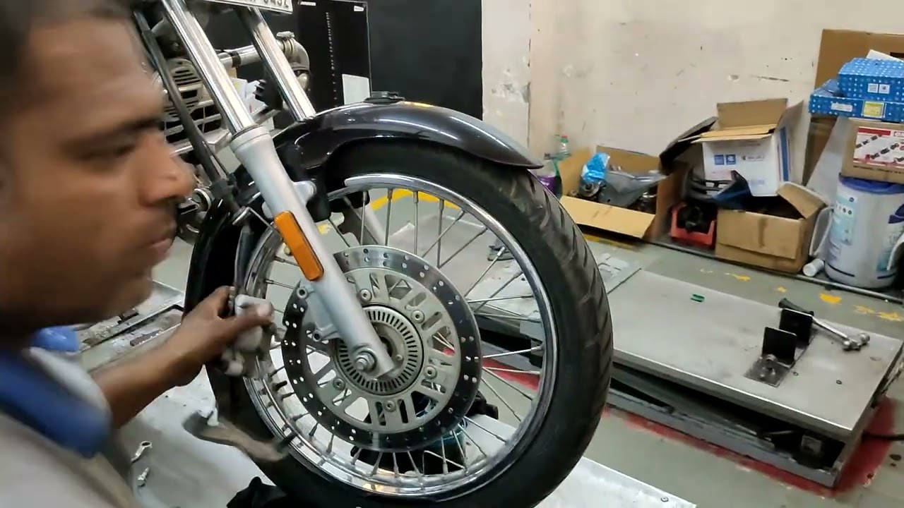 Servicing tips and checklist of Bajaj Avenger Cruise 220  before a long tour