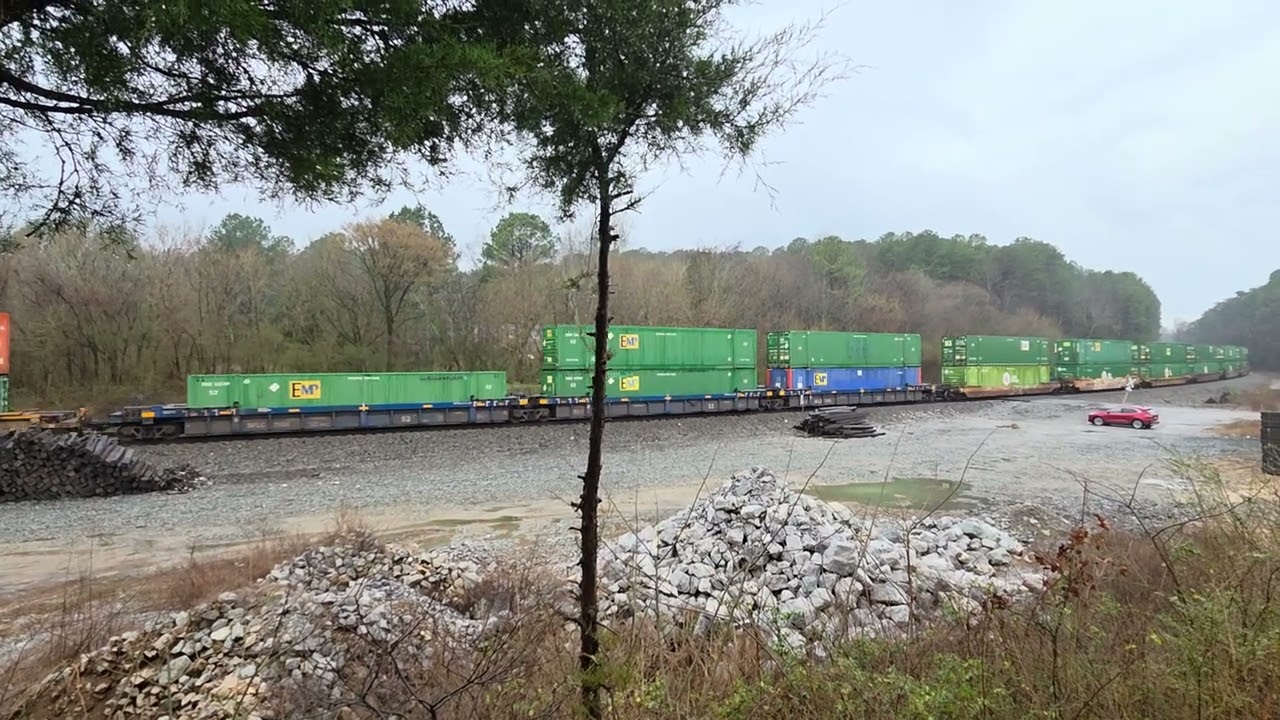 UP 5691 & 7427 clear bootleggers with a monster southbound stack & rack 
