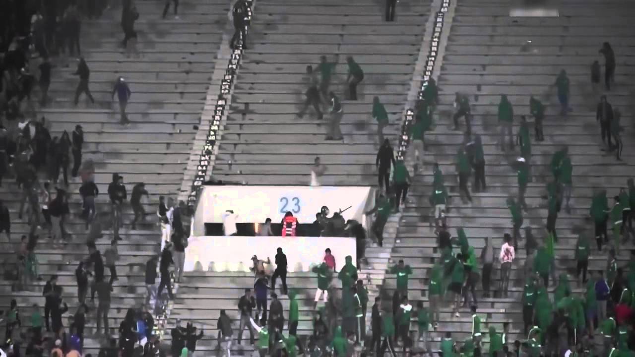 Big fight between ultras eagles and ultras green boys