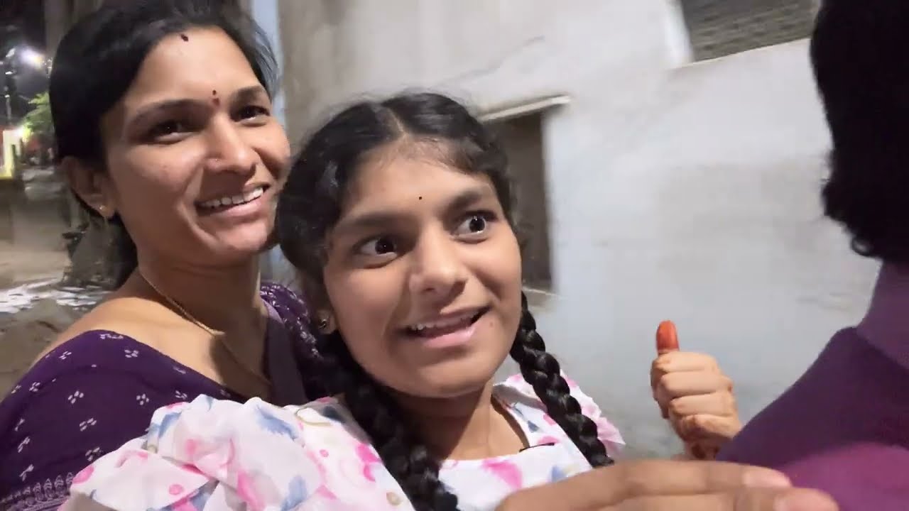 మా మమ్మీతో market కి వెళ్లిన friends || మొత్తం ఆకు కూరలు తీసుకున్నాం chala రోజులకి pani puri తిన్నాం