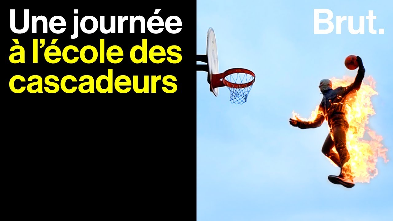 Scènes de combats, sauts dans le vide : une journée de cours à l'école des cascadeurs