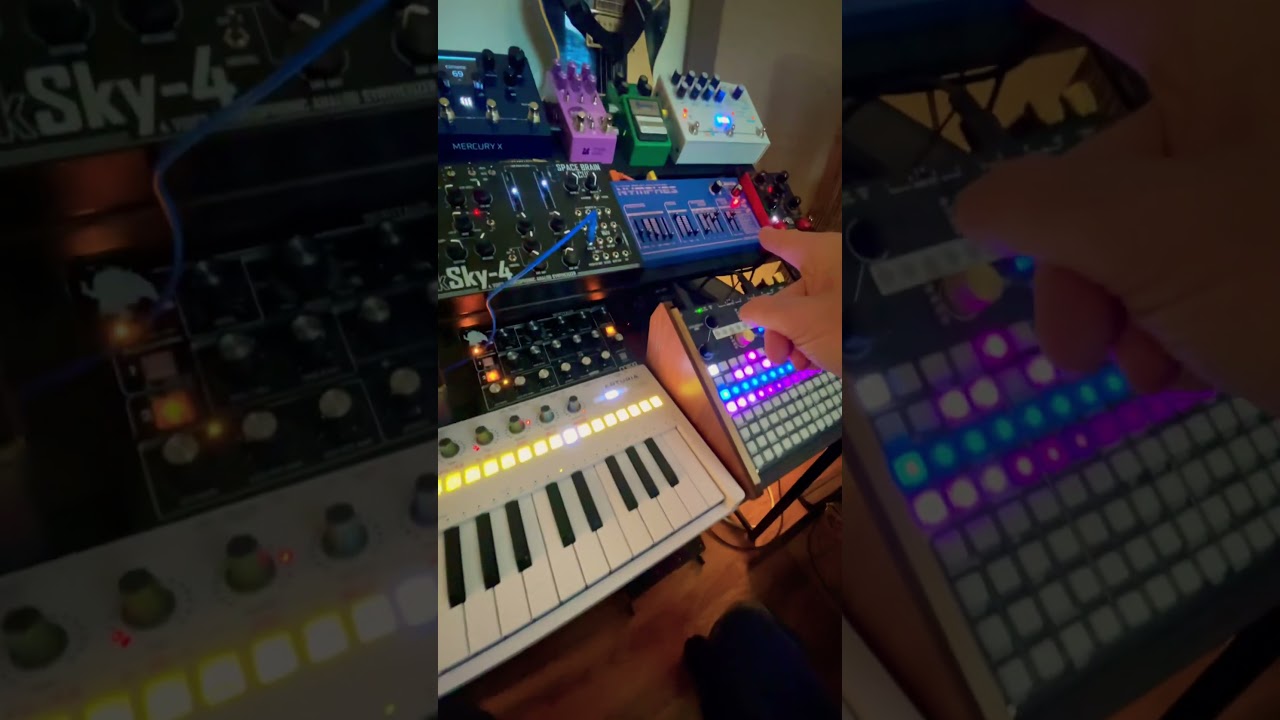 Tastey hump day vibes! #vibes #electronicmusic #mood #synth #synthesizer #song16 #synthvibes
