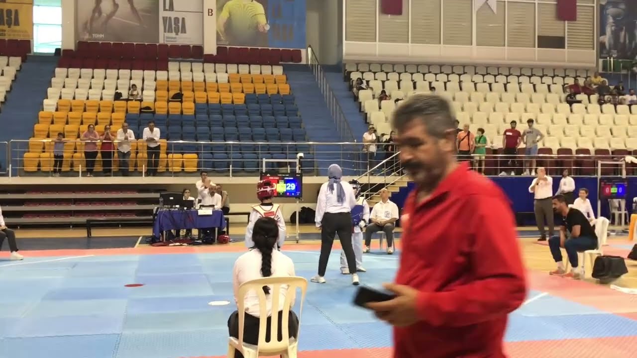 Ahmet Eren Aksoy 2022 Ankara Minikler taekwondo turnuvası 30 kg  4. Tur müsabakası