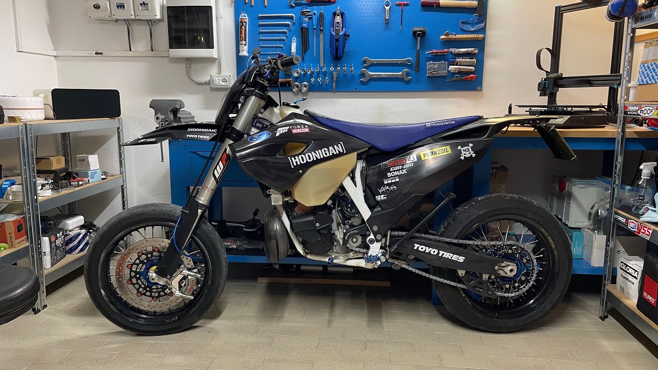 2Stroke Supermoto build : HSQ TE 250 - Ep.1