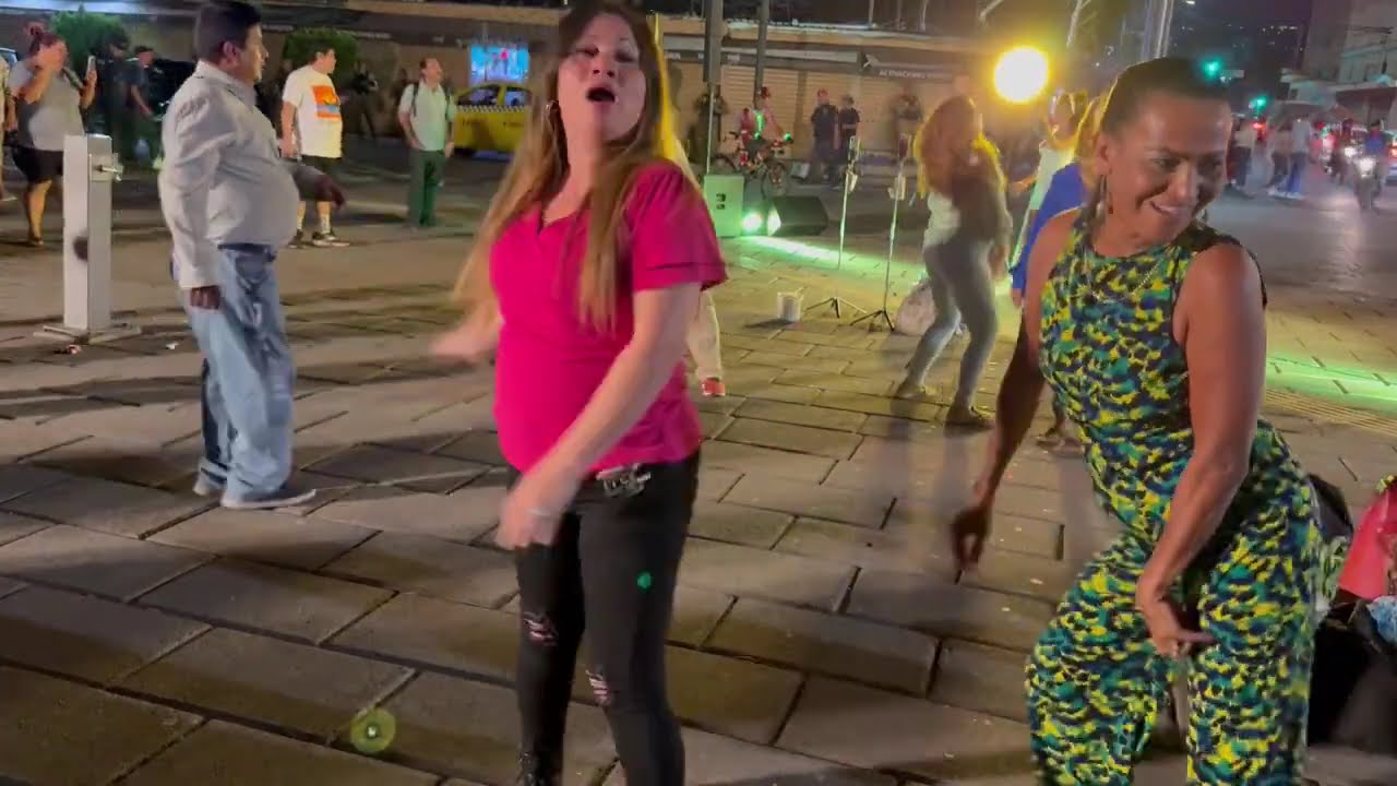 LA CATRACHA Y KRISIA SE ROB4N el SHOW MIRA QUE PASÓ 