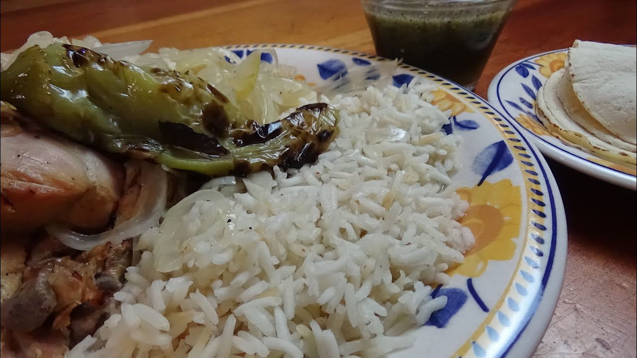 Pollo en Escabeche Estilo Valladolid: ¡El Sabor Cítrico y Tradicional de Yucatán! 🍋🌶️🍗