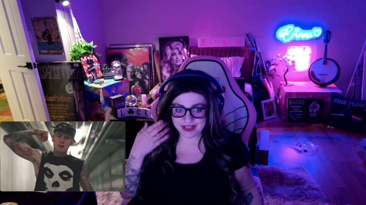 HIP -HOP WEDNESDAY |  Machine Gun Kelly- Breaking News 1&2  |  MY REACTION