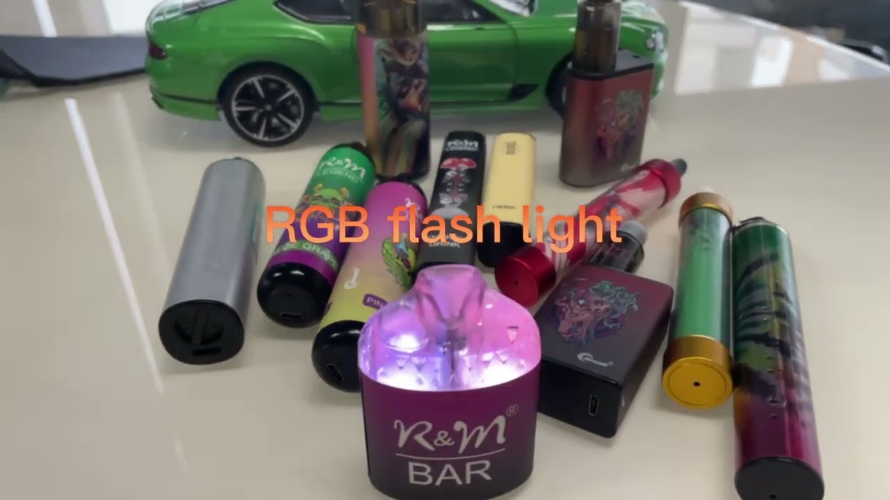 R&M BAR 9000 Puffs RGB flash light