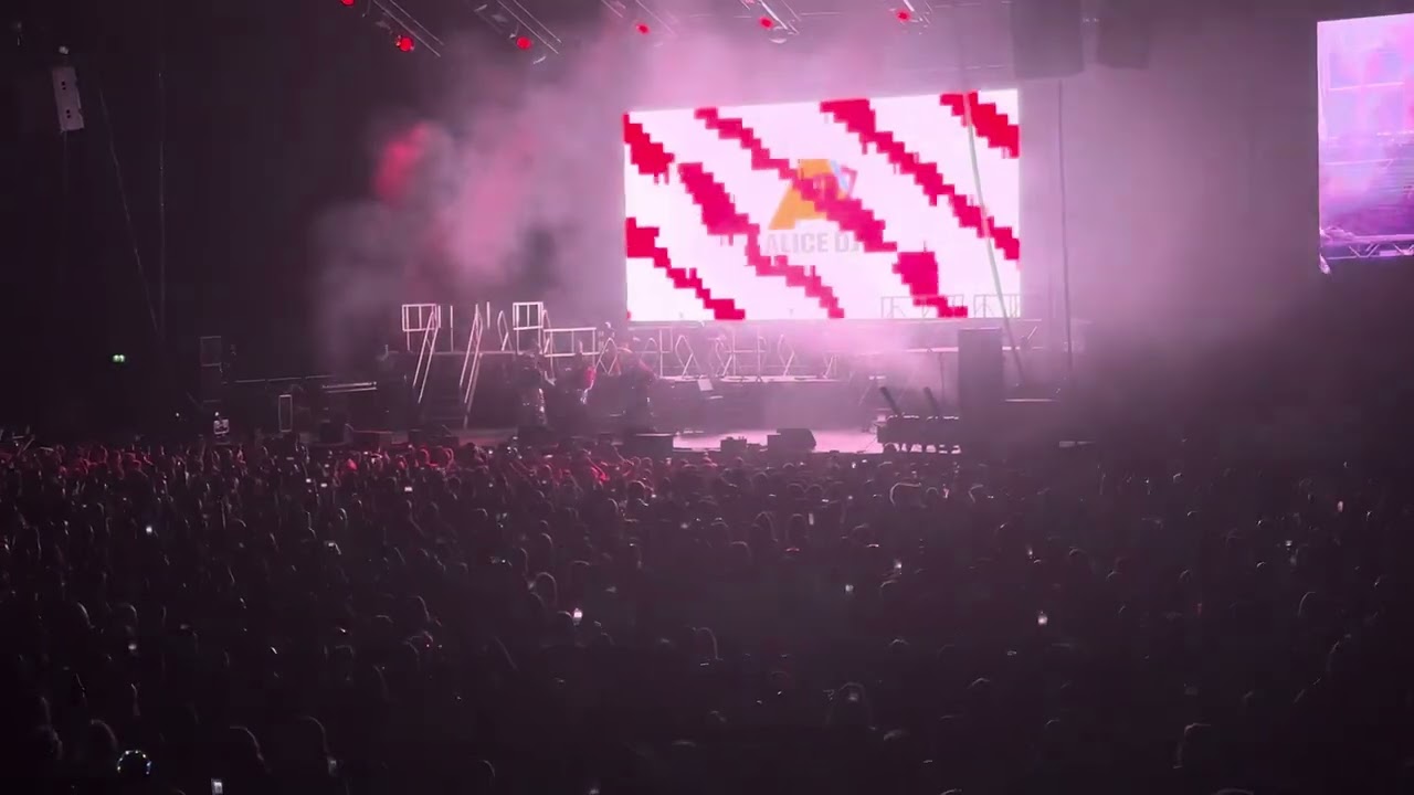 Alice DJ - Will I Ever (Live at OVO Hydro 21 Jun 2025)