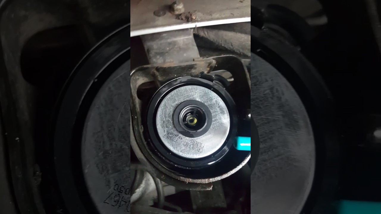 2010 on vauxhall zafira 1.7 fuel and oil filer change