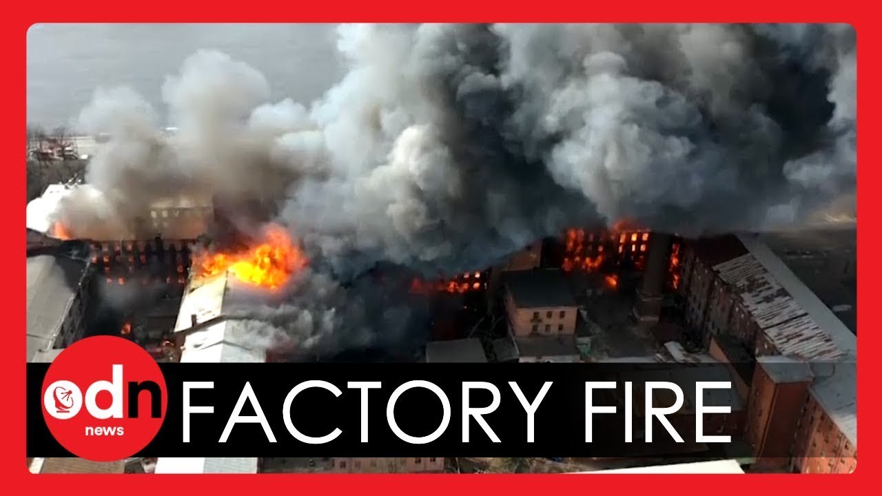 HUGE Fire at Historic St Petersburg Factory Leaves One Firefighter Dead