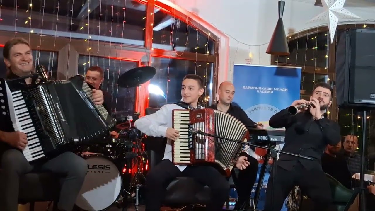 Teo Trajkovski, Bobi Spasensovski so bendot - Splet makedonski pesni i ora