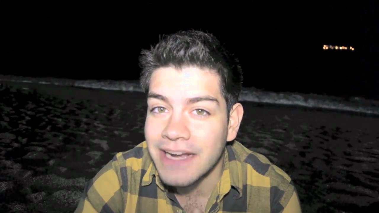 NIÑO HECTOR