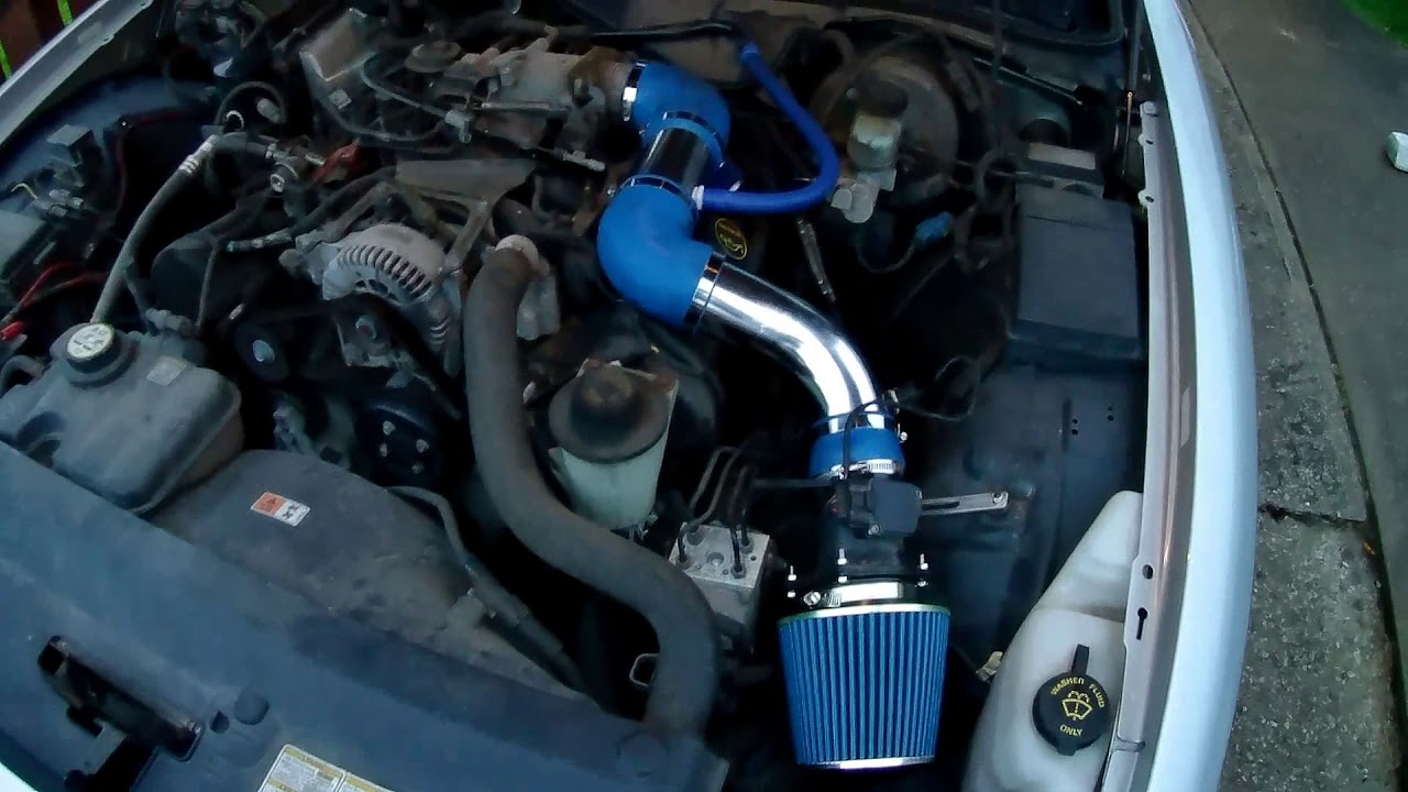 Воздухозаборник Crown Vic 2002 года!