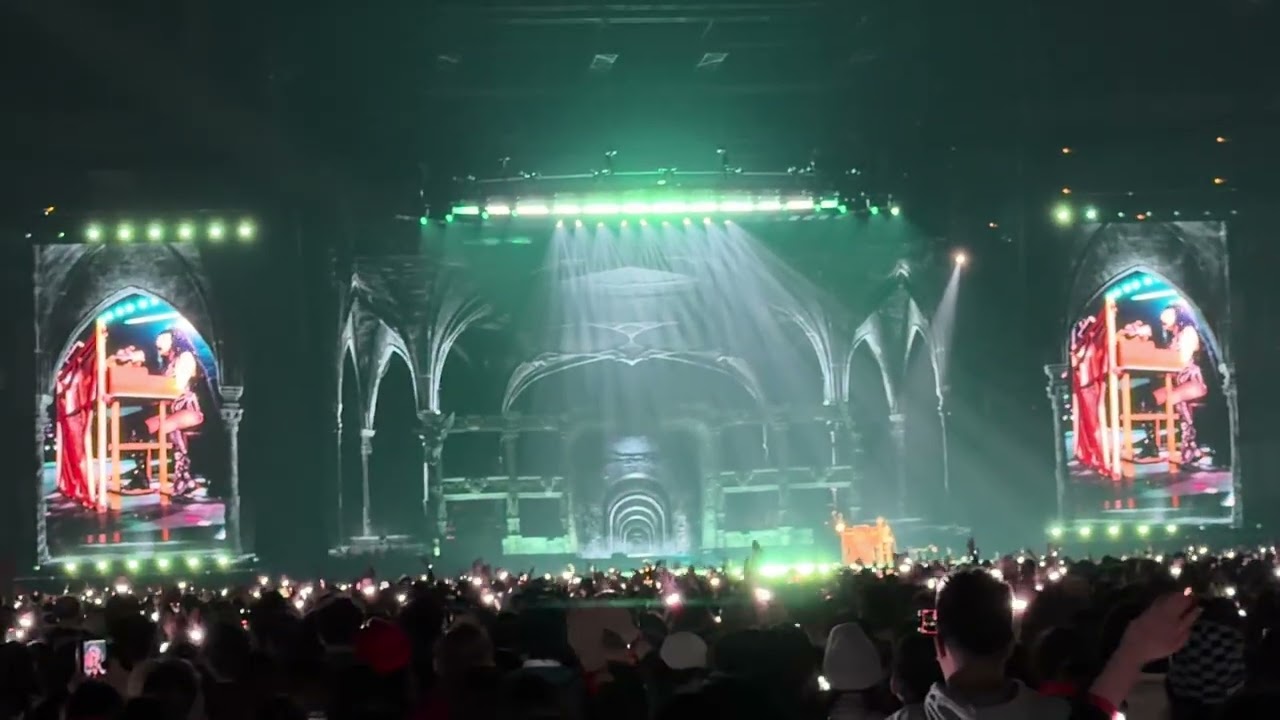 LADY GAGA MAYHEM BALL in Osaka 2026 sing & piano