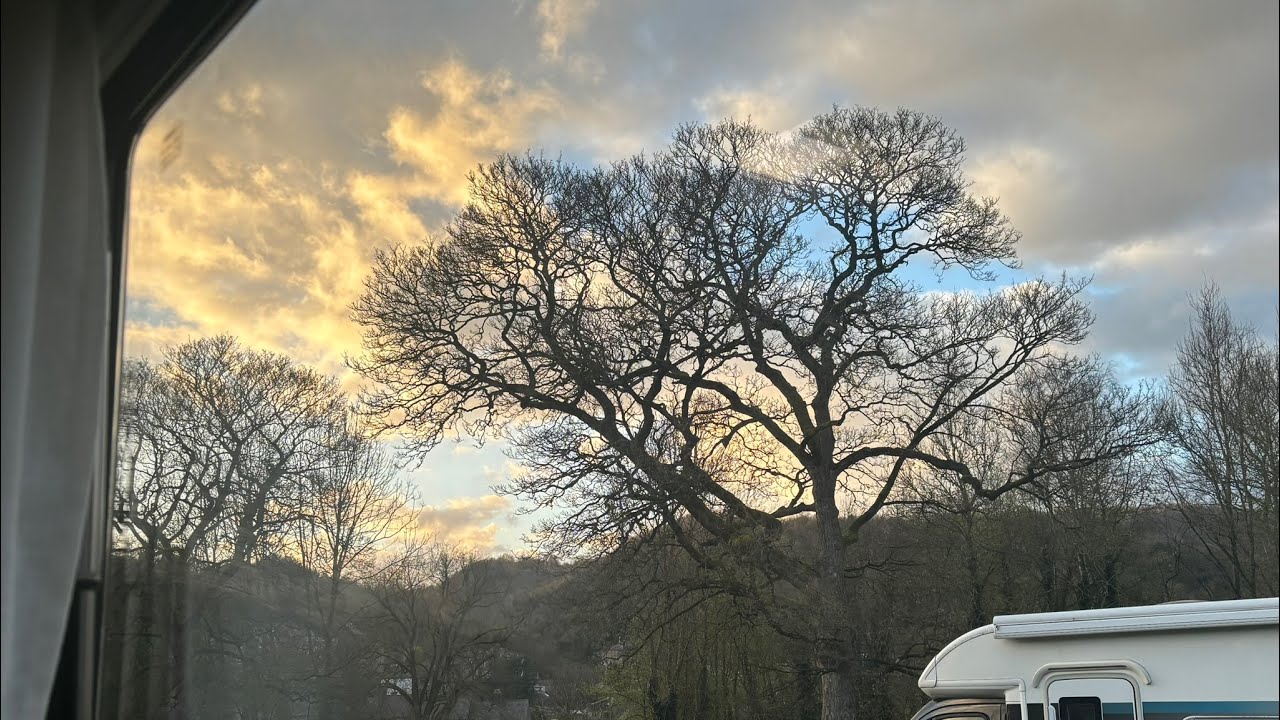 Oakhill Hotel, Cromford review - Benimar 282 with built in rain device!