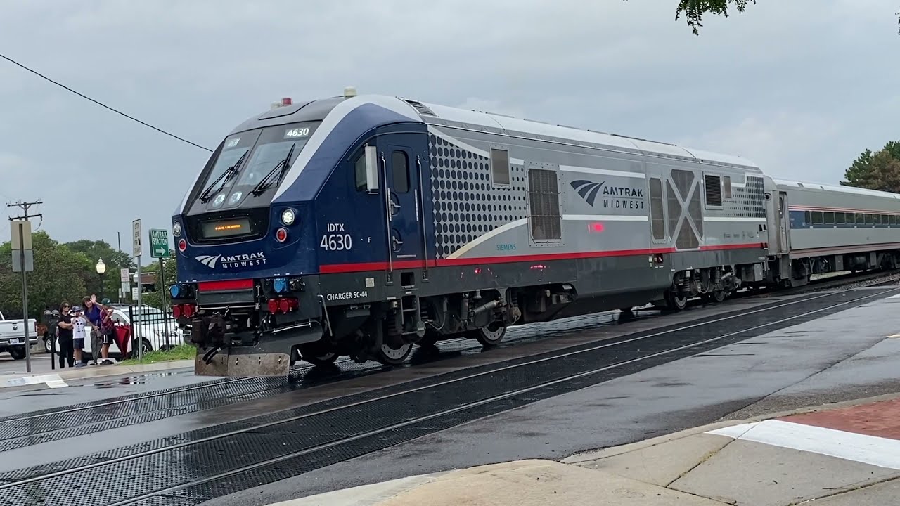 Amtrak Royal Oak W/ Wolverines #350 & #355 Along W/ CN! | Rail-fanning In Royal Oak/Ferndale MI!