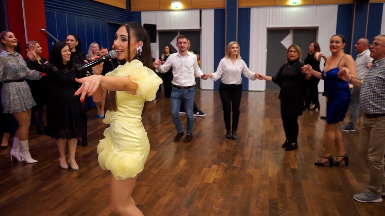 MAKEDONSKA VECER SO STOJNE NIKOLOVA & DYNAMIK BAND PO POVOD 11 OKTOMVRI