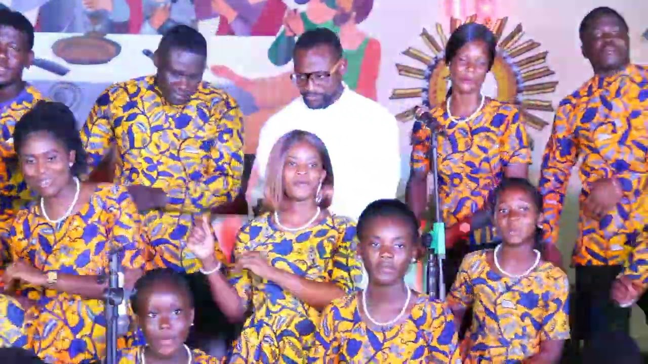 okura me mu by Oppong Kyei sang by the Glorious Choir 🙏🙏🙏