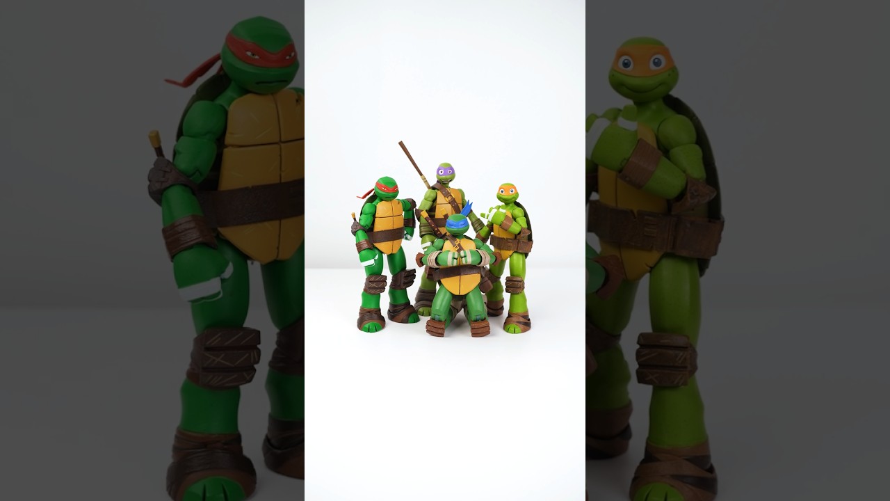Unboxing the 2012 NECA Teenage Mutant Ninja Turtles Action Figures