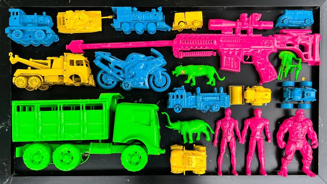 Membersihkan mainan mobil balap,motor balap,truck pasir,truck molen,truck derek,anomali,avangers